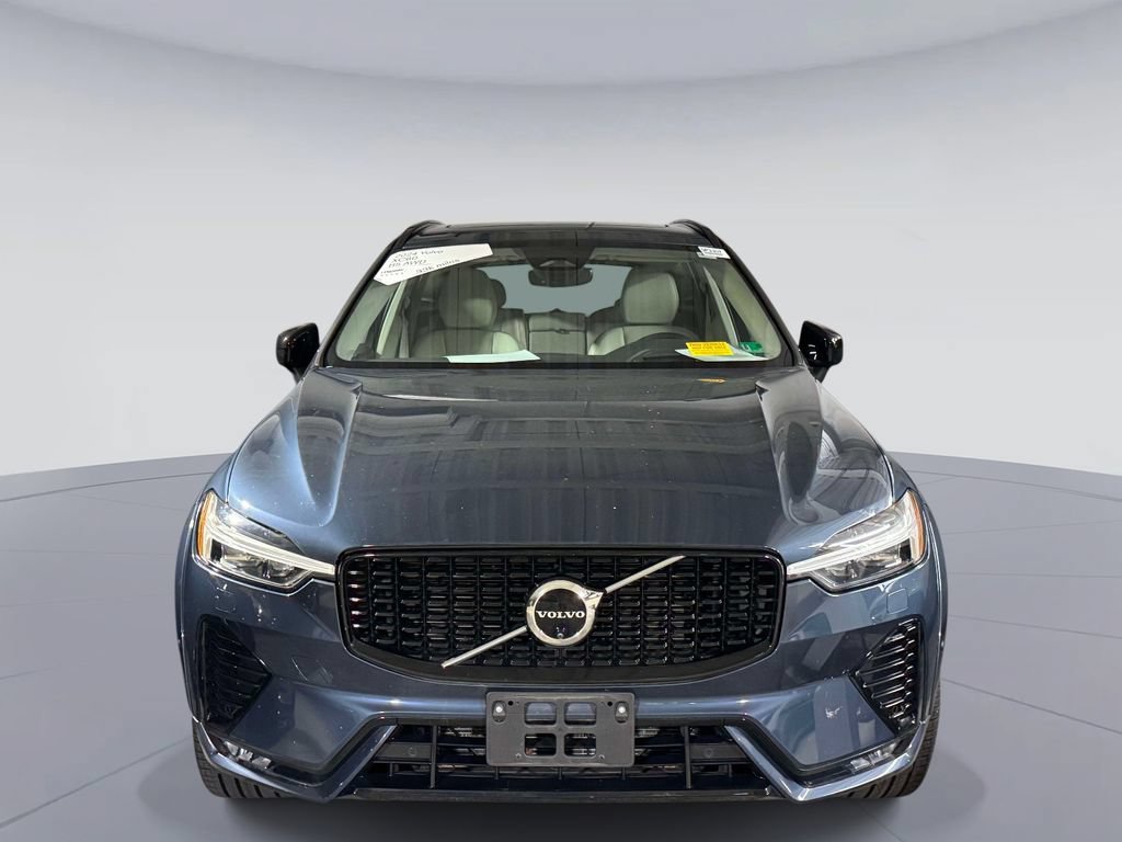 Used 2024 Volvo XC60 B5 Ultimate w/ Protection Package Premier AWD/4WD image 2