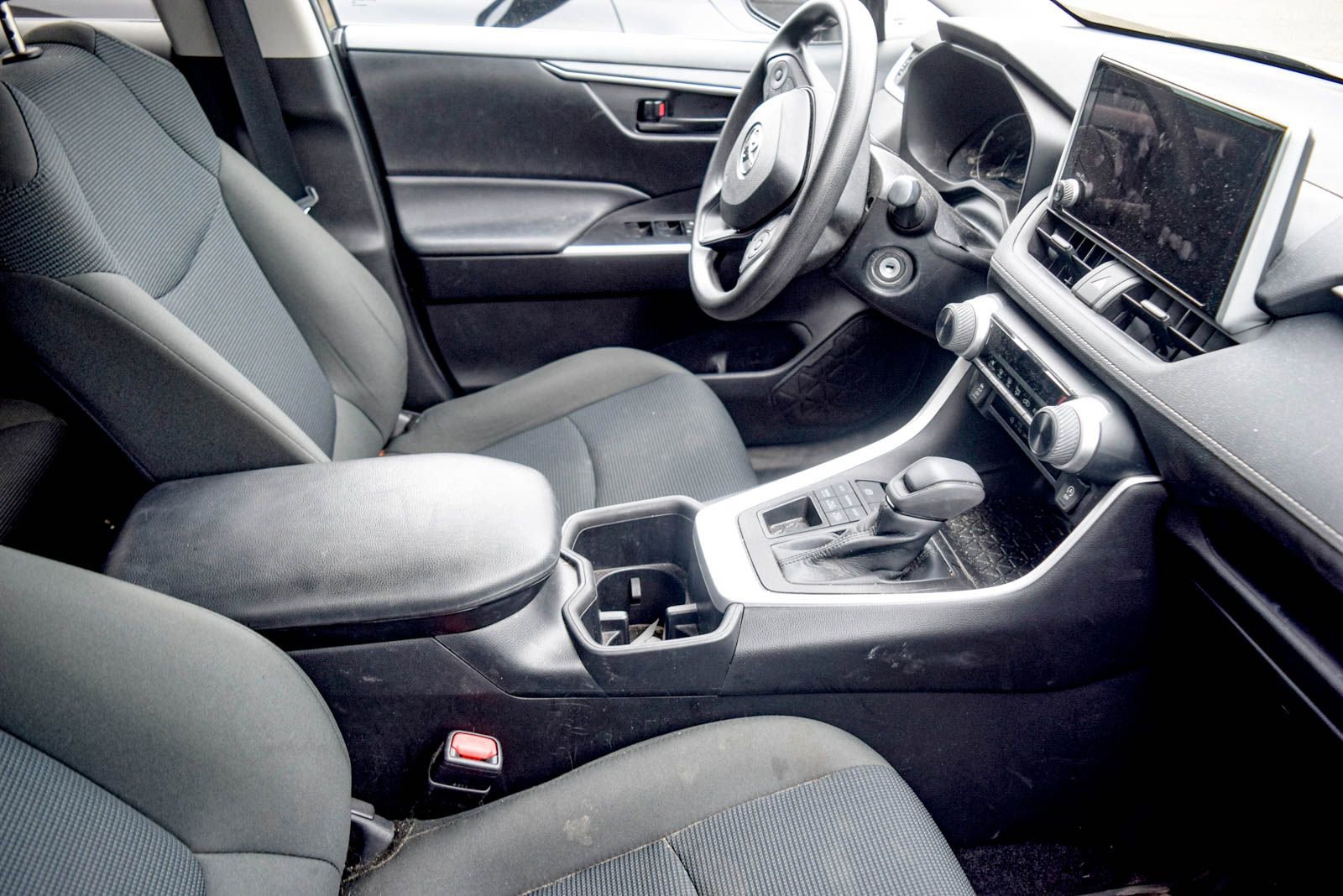 Used 2023 Toyota RAV4 LE AWD/4WD image 19