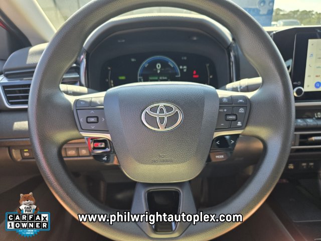 Used 2025 Toyota Camry LE FWD image 25
