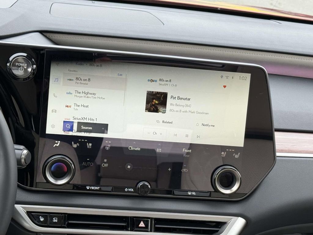 Used 2025 Lexus RX 450h Luxury image 10