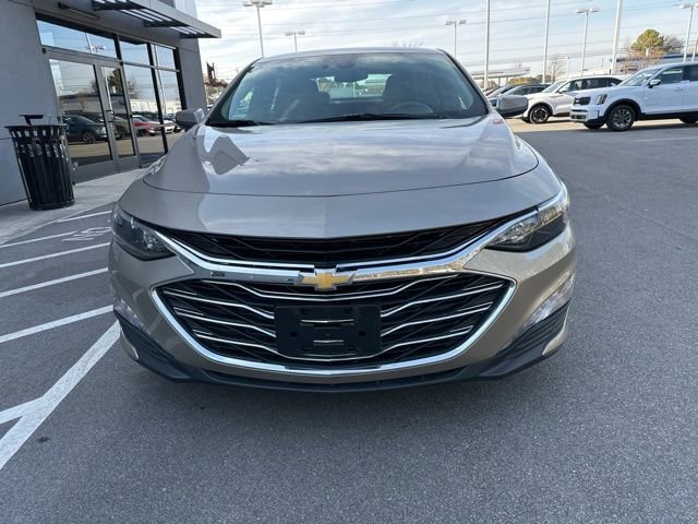 Used 2024 Chevrolet Malibu LT image 2