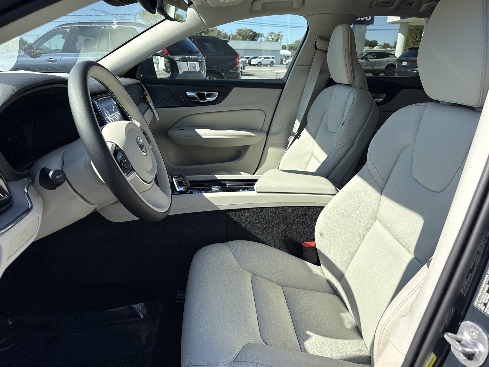 New 2026 Volvo V60 B5 Cross Country Plus w/ Protection Package Premier AWD/4WD image 10