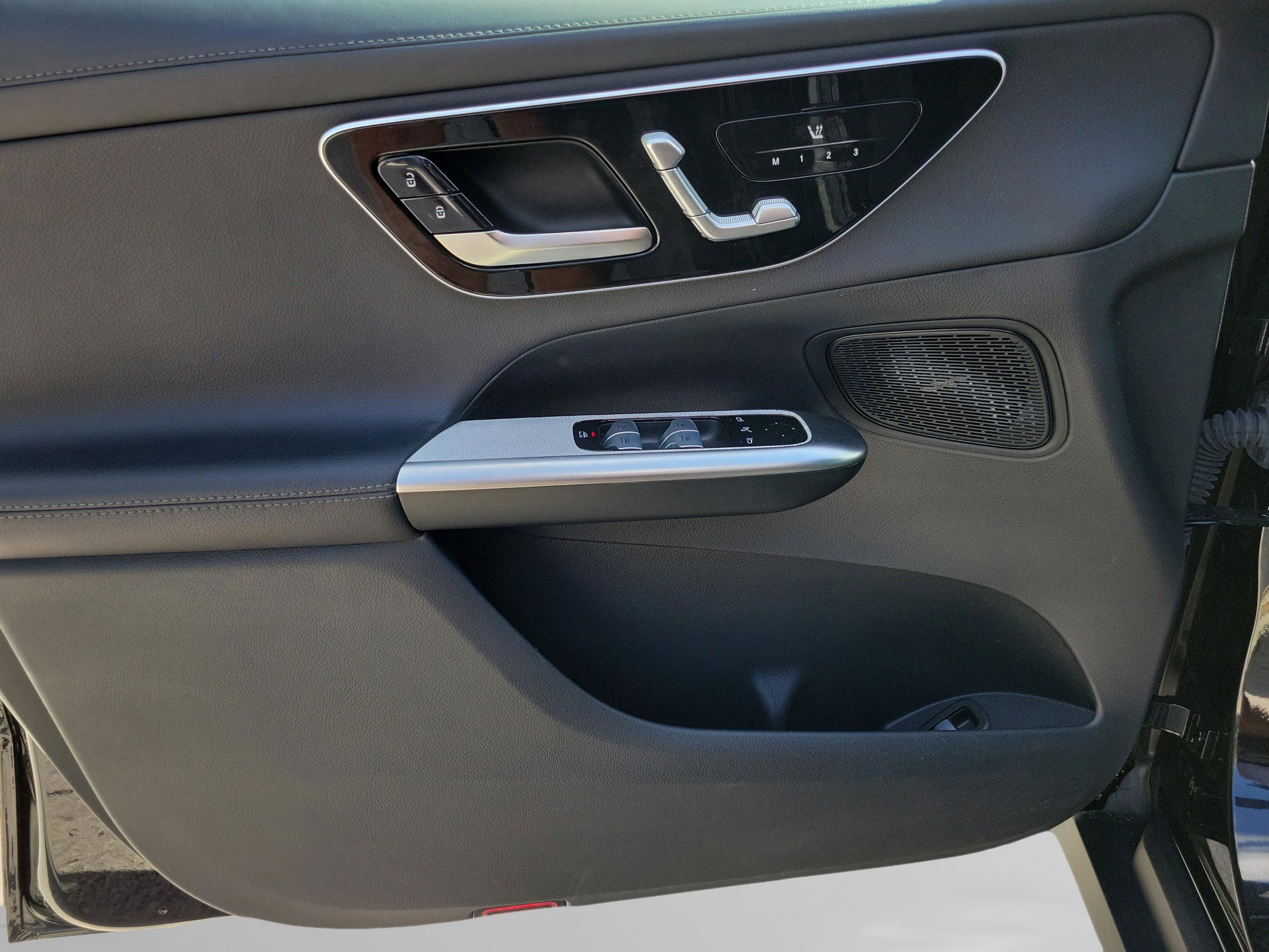 Certified 2024 Mercedes-Benz GLC 300 4MATIC image 28