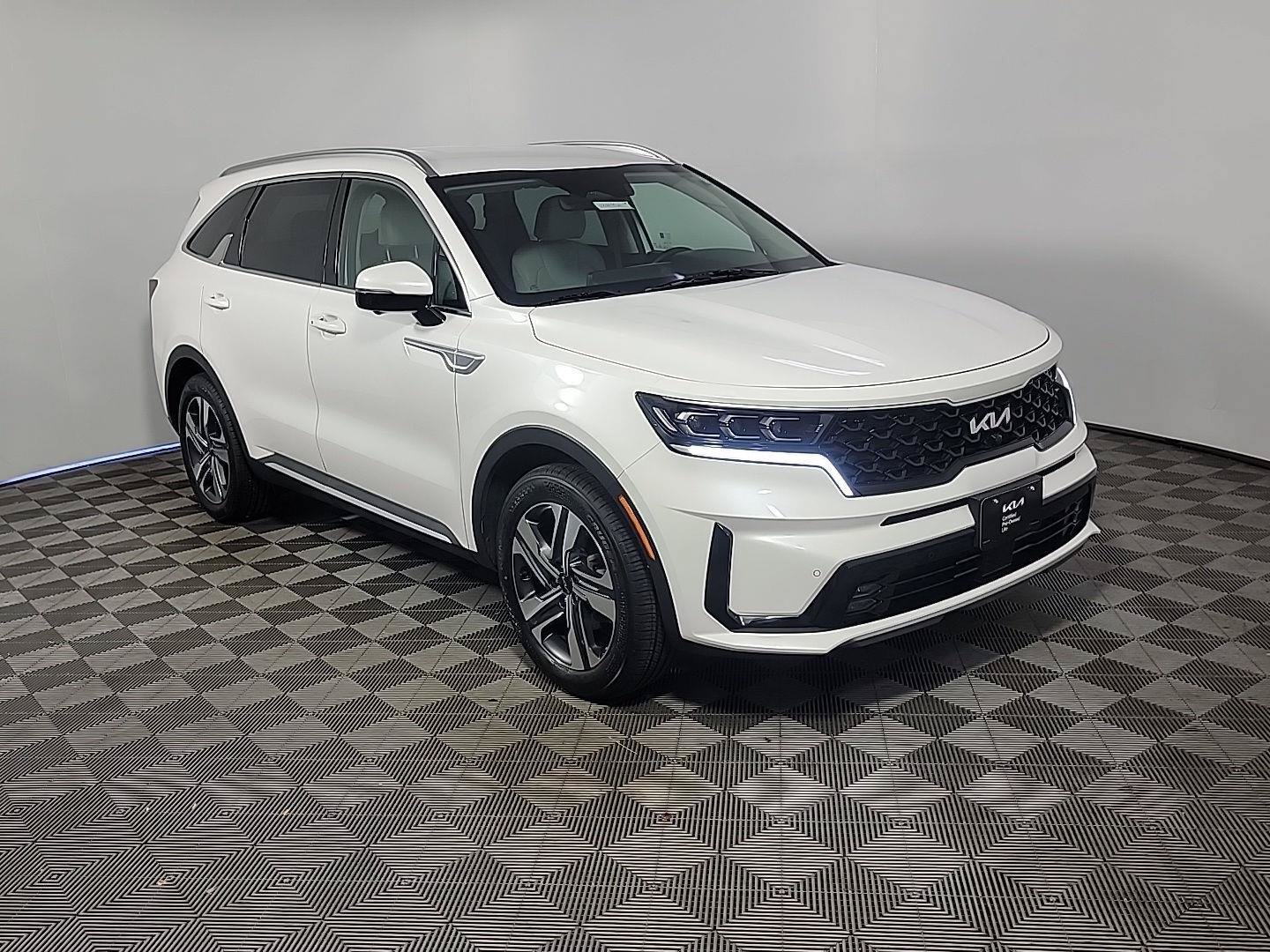 Certified 2023 Kia Sorento SX Prestige AWD/4WD image 1