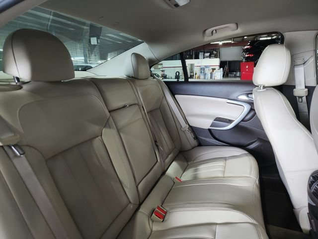 Used 2017 Buick Regal Premium w/ Driver Confidence Package #1 FWD image 27