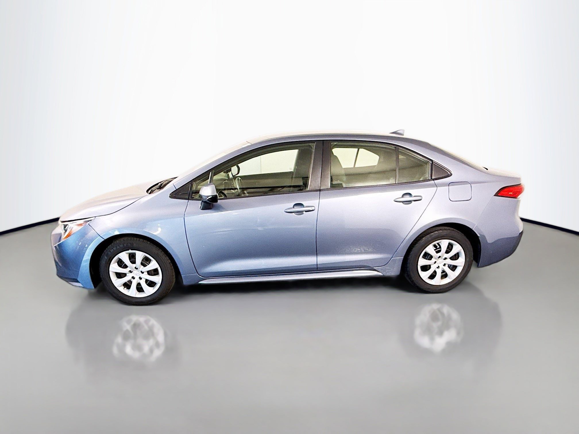 Used 2022 Toyota Corolla LE FWD image 6