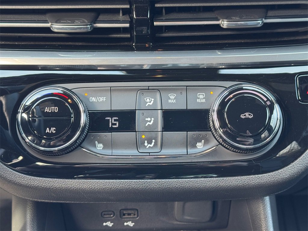 Used 2024 Buick Envista Sport Touring w/ Convenience I Package image 23