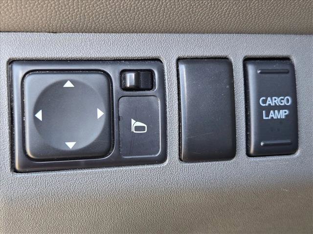 Used 2013 Nissan Frontier SL RWD image 10