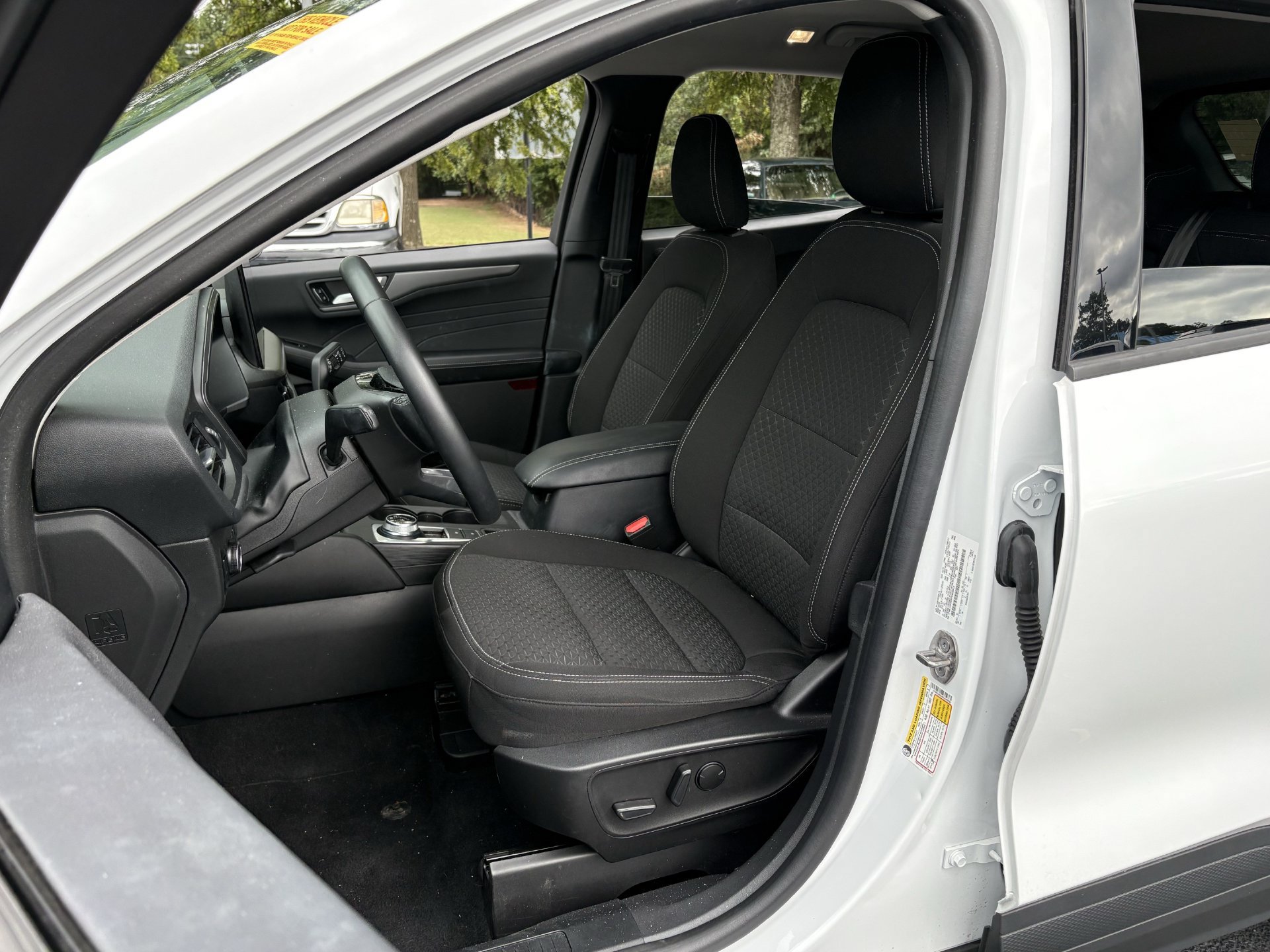 Used 2023 Ford Escape Active w/ Tech Pack #2 FWD image 15