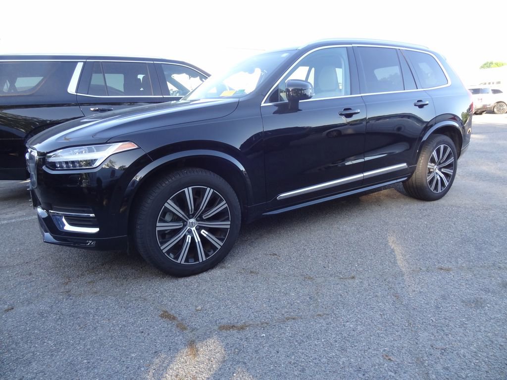 Used 2024 Volvo XC90 B6 Plus AWD/4WD image 3