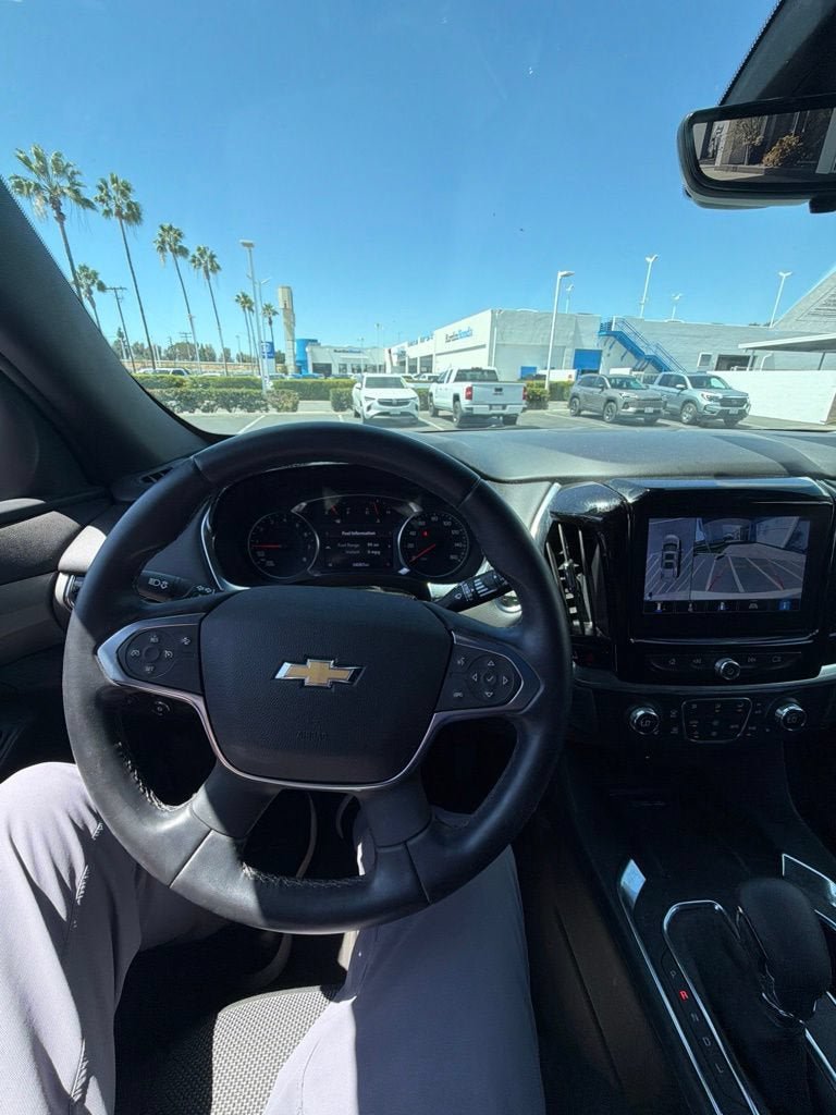 Used 2023 Chevrolet Traverse LT w/ Rear Camera Mirror Package AWD/4WD image 19