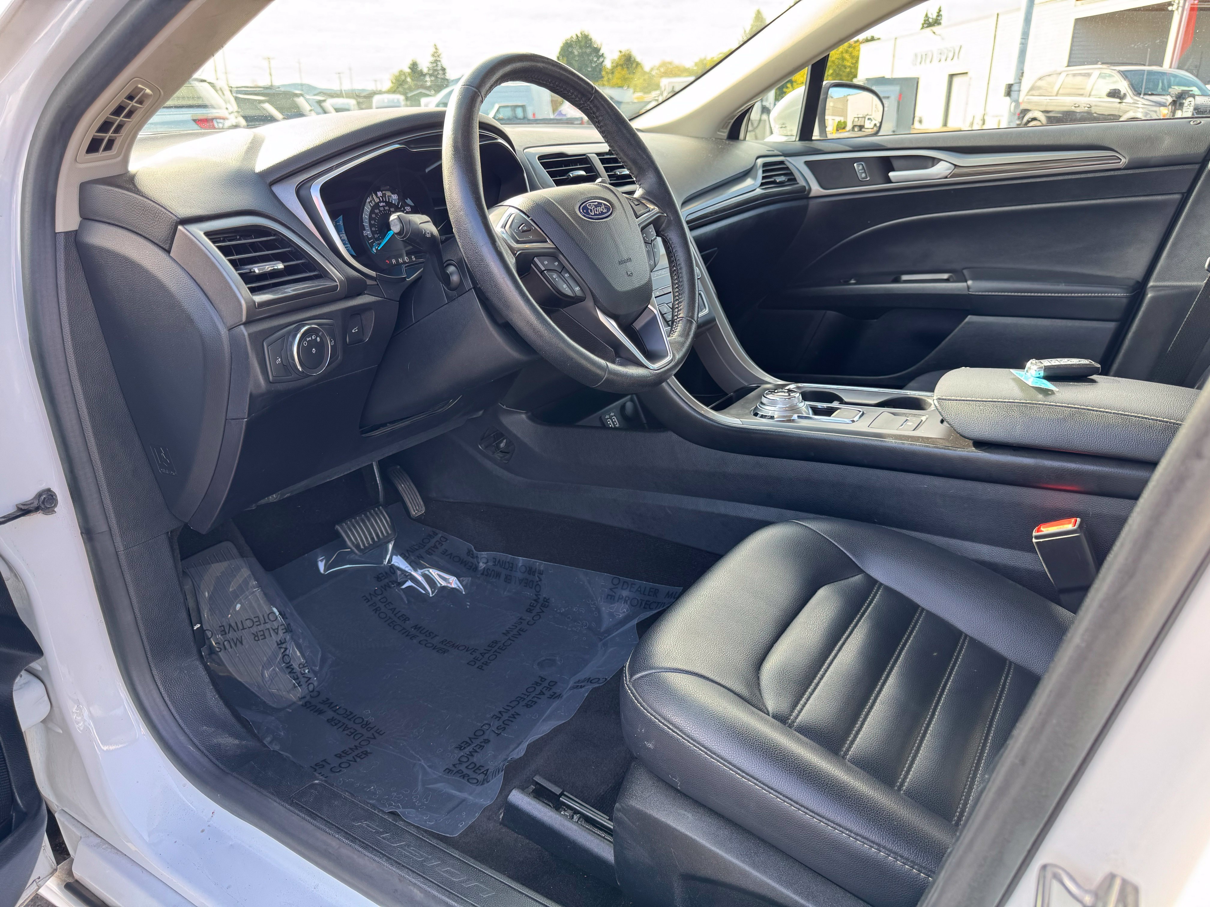 Used 2019 Ford Fusion SEL FWD image 15