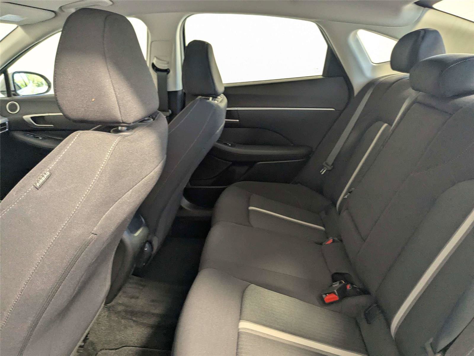 Used 2026 Hyundai Sonata SEL FWD image 32