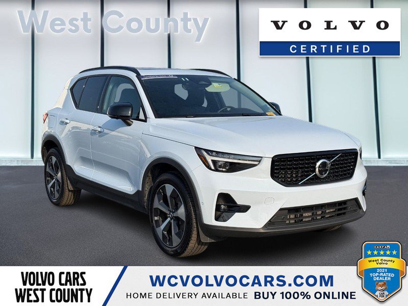Used 2026 Volvo XC40 B5 Plus AWD/4WD image 1