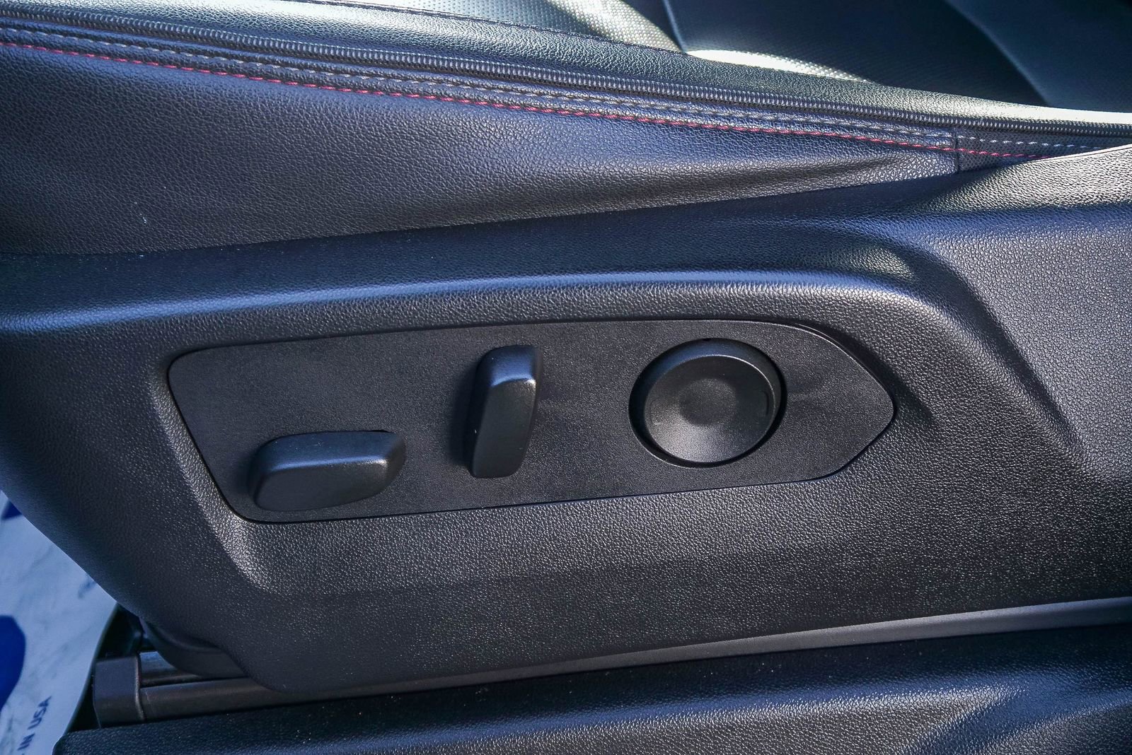 Used 2024 Chevrolet Suburban RST RWD image 21