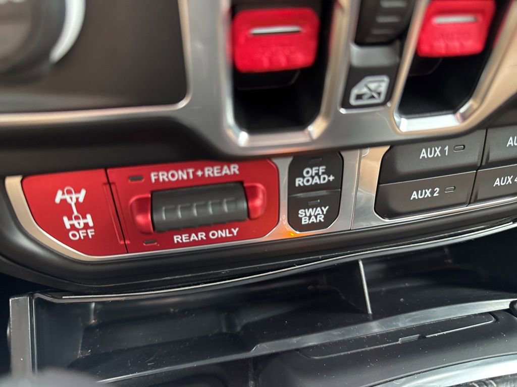 Used 2023 Jeep Gladiator Rubicon w/ Cold Weather Group image 26