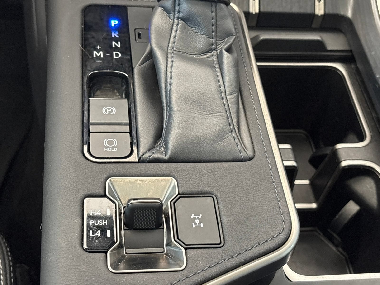 Used 2024 Lexus GX 550 w/ Accessory Package (2T) AWD/4WD image 47