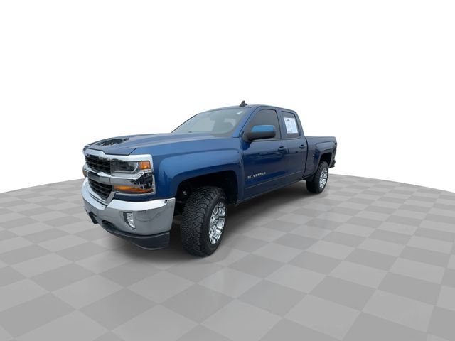 Used 2017 Chevrolet Silverado 1500 LT w/ All Star Edition AWD/4WD image 4