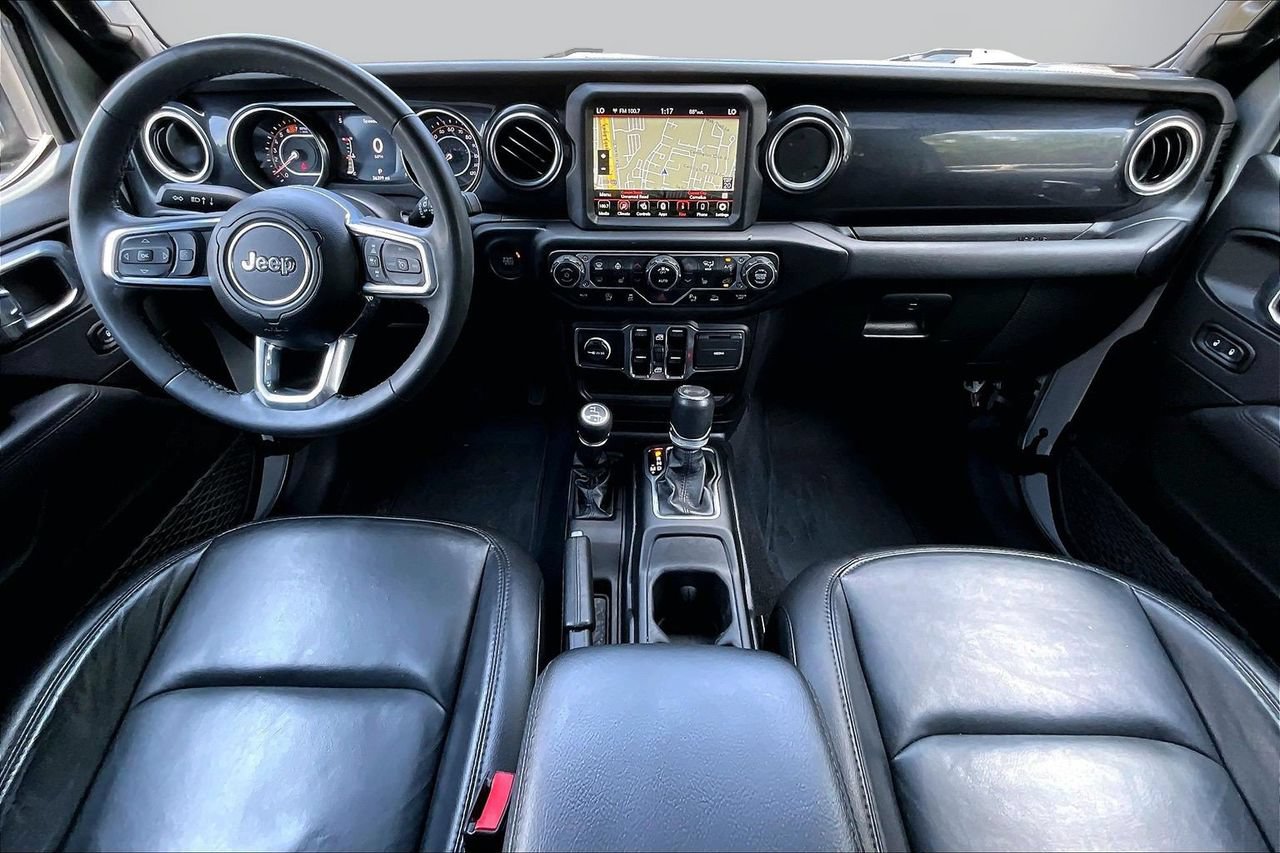 Used 2023 Jeep Wrangler Unlimited Sahara AWD/4WD image 15
