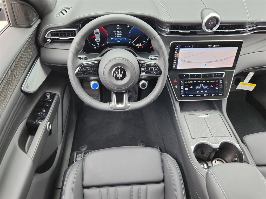 New 2025 Maserati Grecale Modena image 8