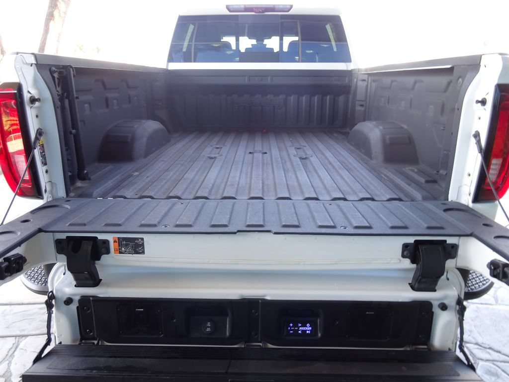 Certified 2023 GMC Sierra 2500 AT4 w/ AT4 Premium Plus Package AWD/4WD image 9
