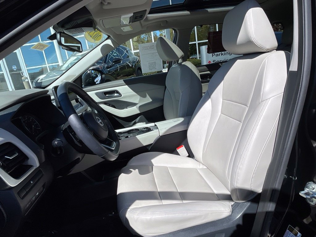 Certified 2023 Nissan Rogue SL w/ SL Premium Package AWD/4WD image 17