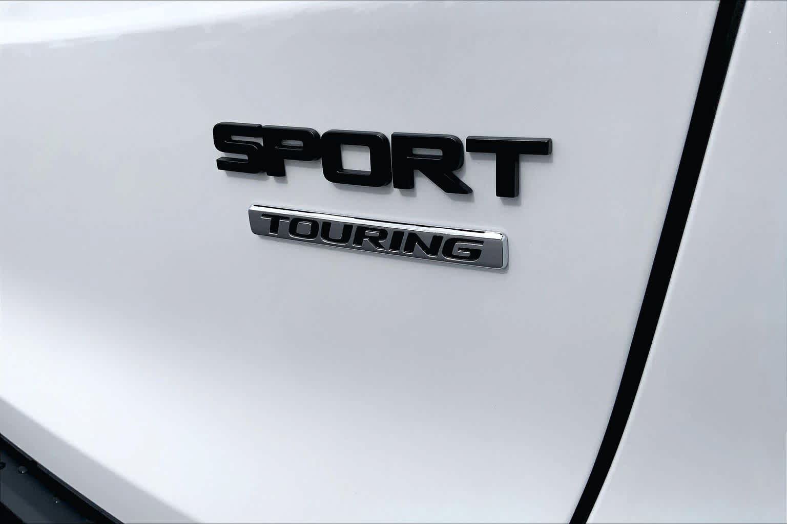 Used 2024 Honda CR-V Sport Touring image 9