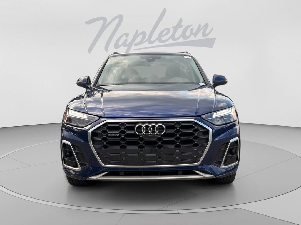 Used 2022 Audi Q5 2.0T Premium Plus w/ Premium Plus Package AWD/4WD image 2