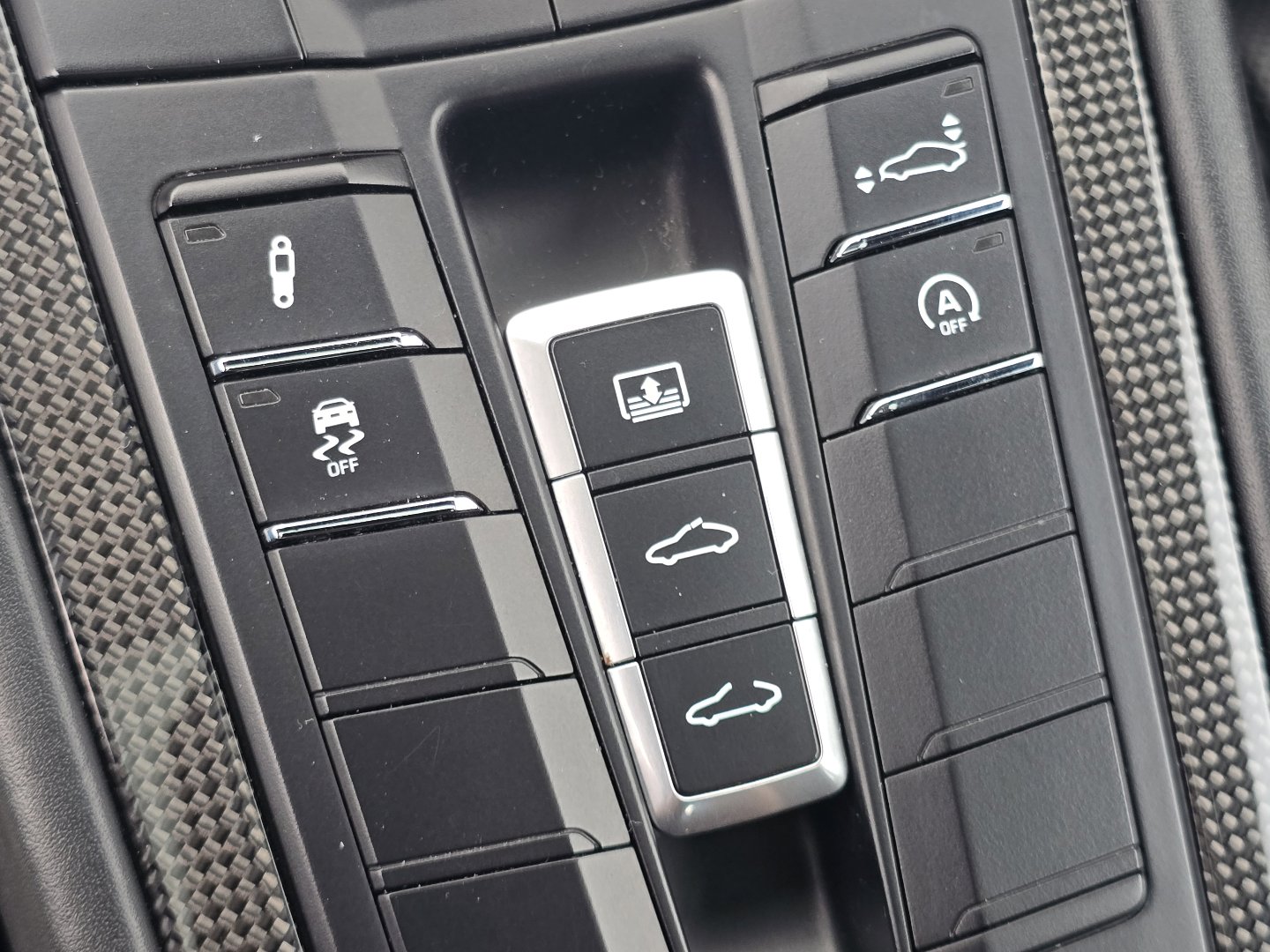 Used 2017 Porsche 911 Turbo image 28