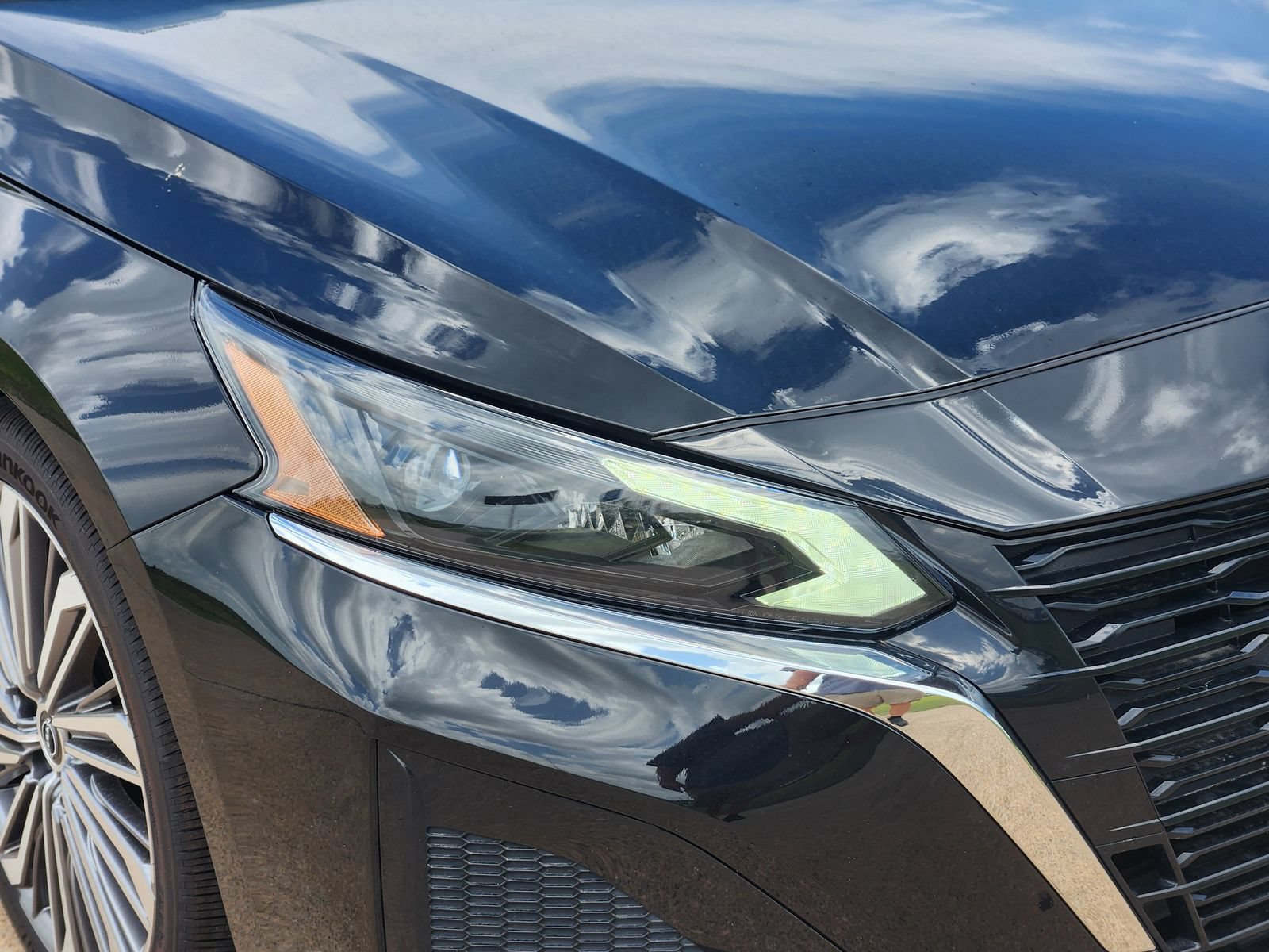 Certified 2025 Nissan Altima 2.5 SL FWD image 11