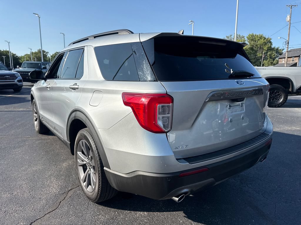 Used 2023 Ford Explorer XLT w/ Equipment Group 202A AWD/4WD image 13