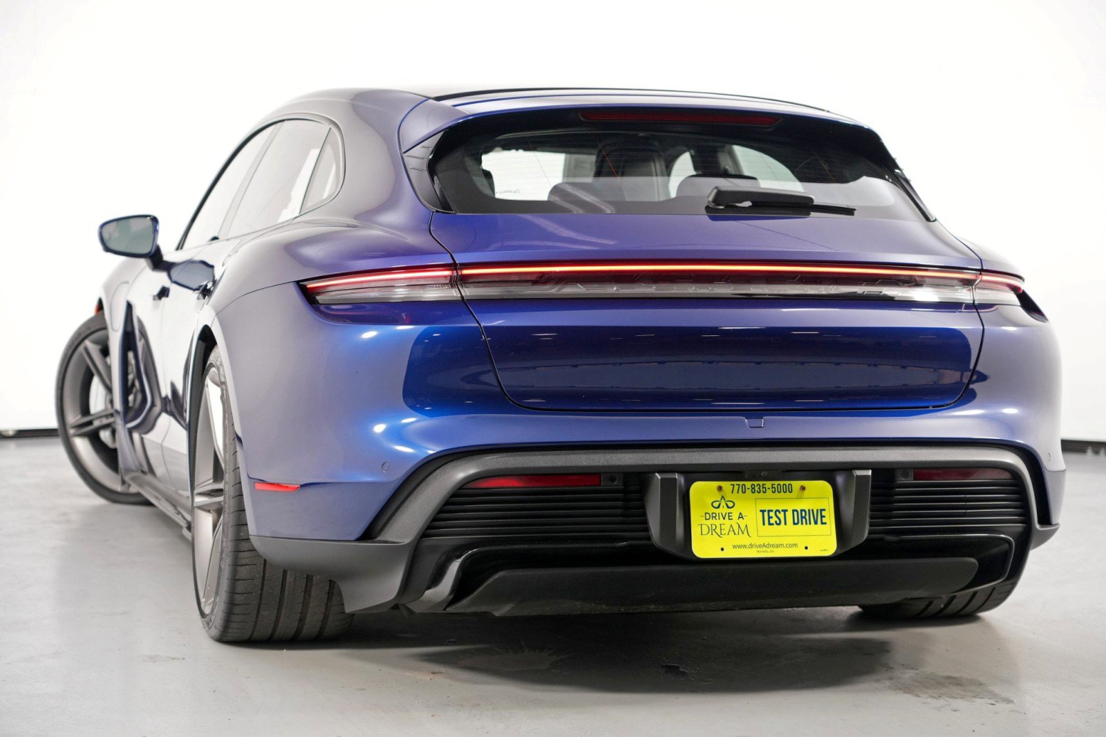 Used 2023 Porsche Taycan GTS AWD/4WD image 6