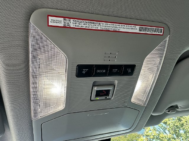 Certified 2025 Toyota RAV4 LE FWD image 31