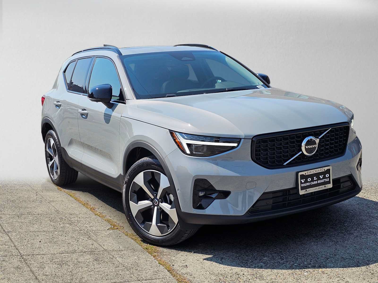 New 2026 Volvo XC40 B5 Plus w/ Protection Package Premier AWD/4WD image 1