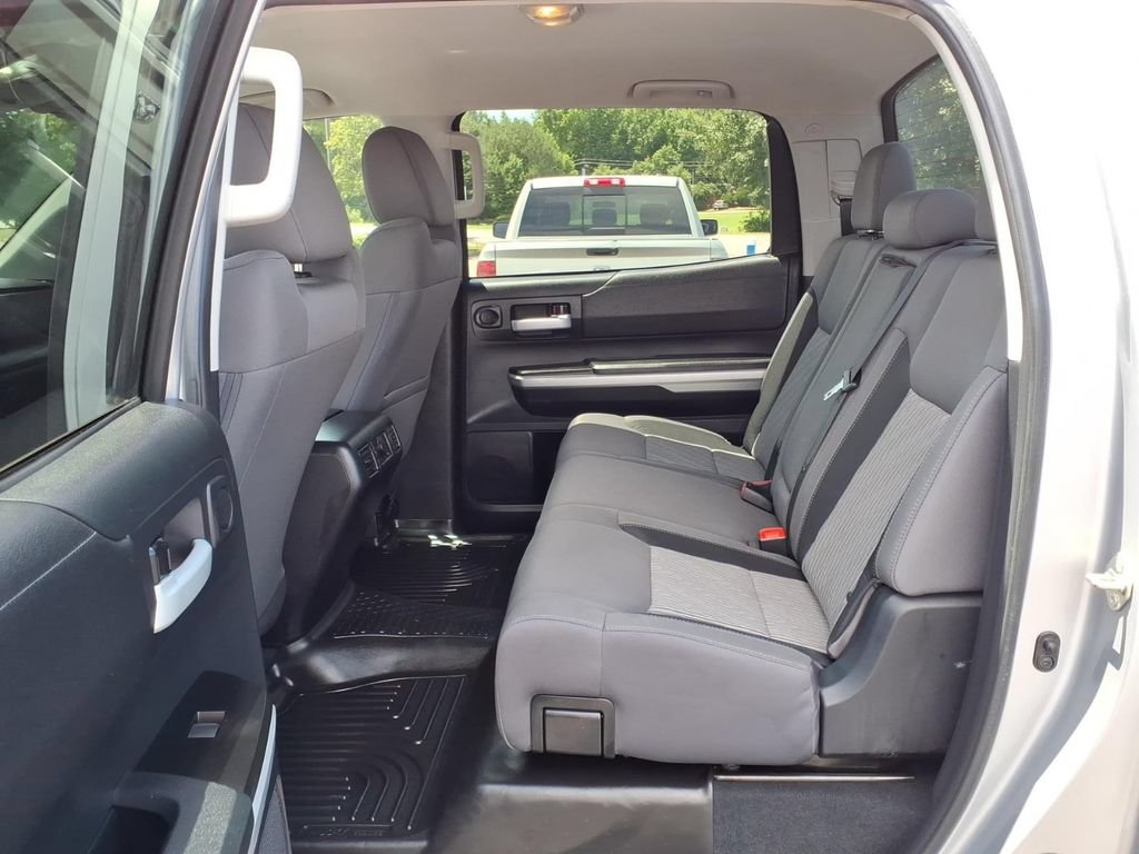 Used 2016 Toyota Tundra SR5 w/ SR5 Upgrade Package RWD image 5