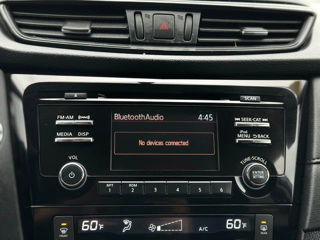 Used 2017 Nissan Rogue SV AWD/4WD image 15