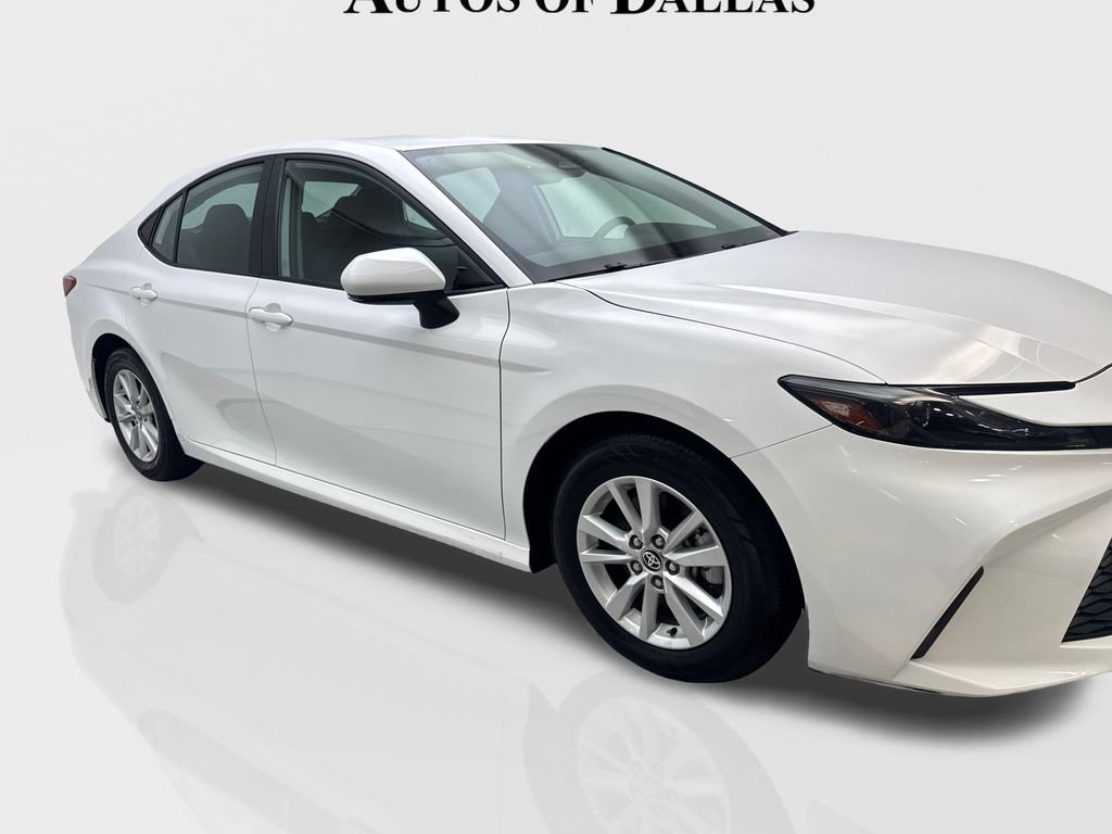 Used 2025 Toyota Camry LE FWD image 12