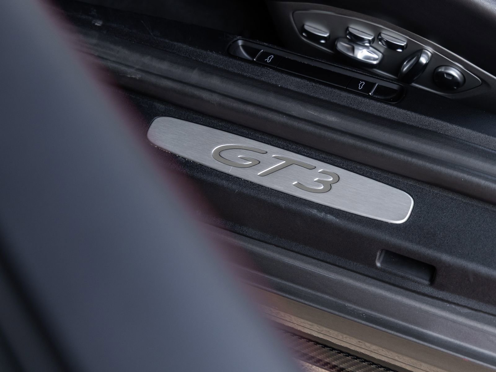 Certified 2018 Porsche 911 GT3 RWD image 29