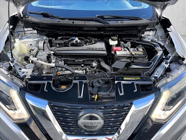 Used 2020 Nissan Rogue SV FWD image 9