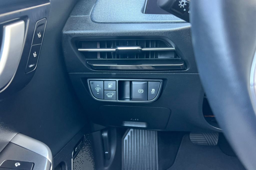 Used 2024 Kia EV6 Wind w/ Wind Technology Package RWD image 30