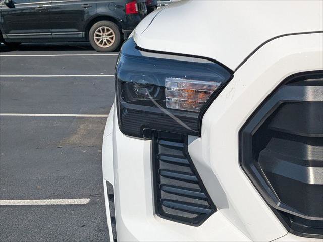 Certified 2024 Toyota Tacoma SR AWD/4WD image 11