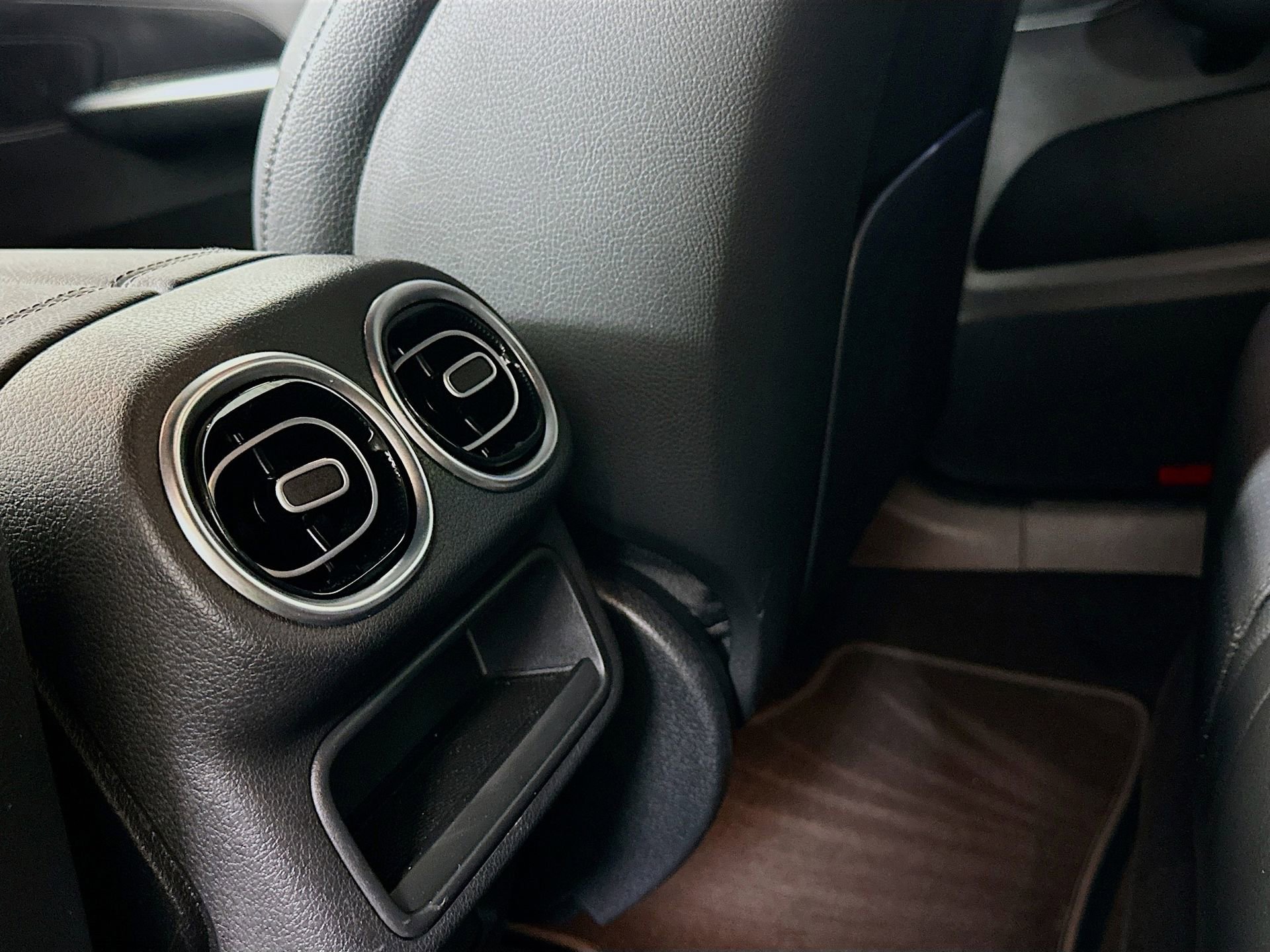 Certified 2025 Mercedes-Benz GLC 300 4MATIC image 26