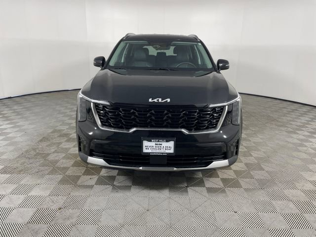 Certified 2025 Kia Sorento S image 4