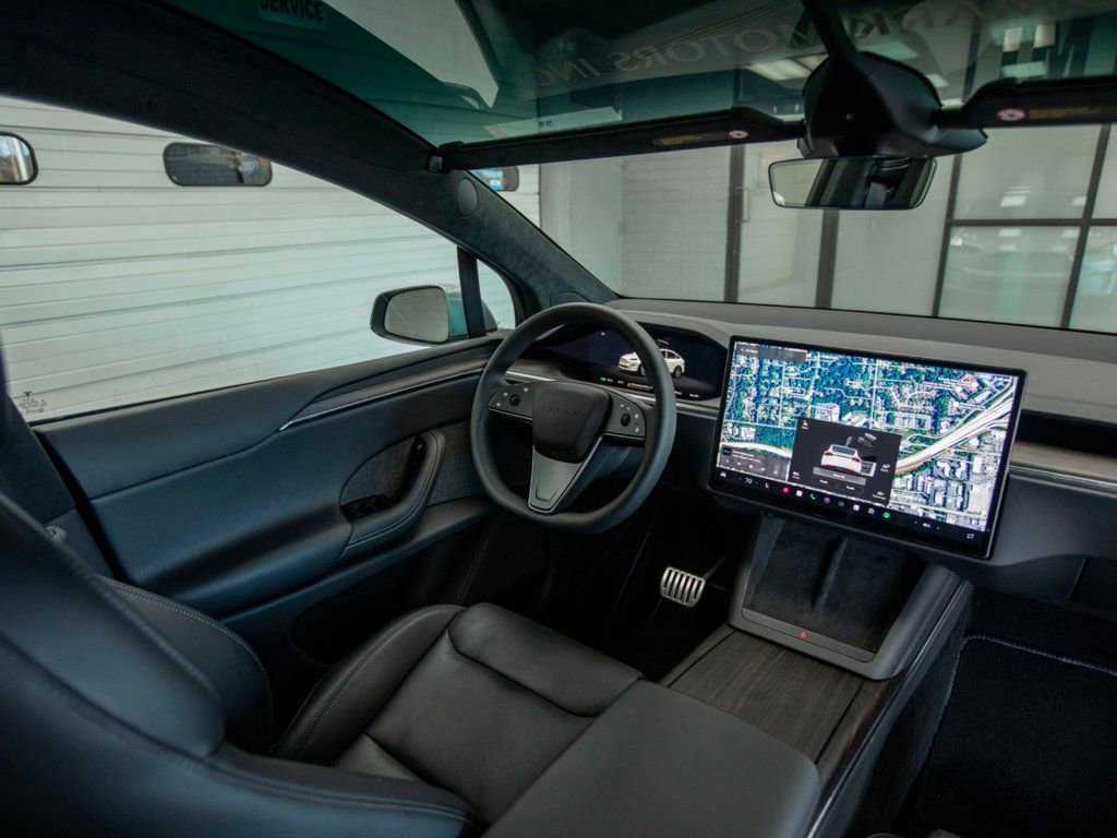 Used 2024 Tesla Model X image 22