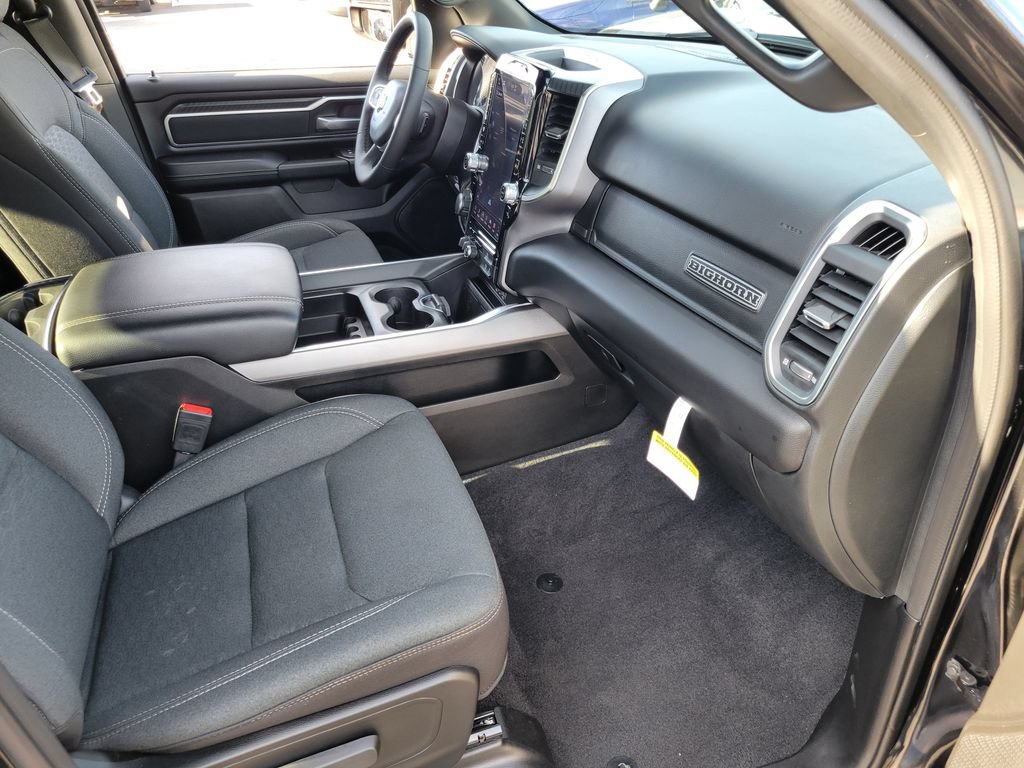 Used 2025 RAM 1500 Big Horn AWD/4WD image 17
