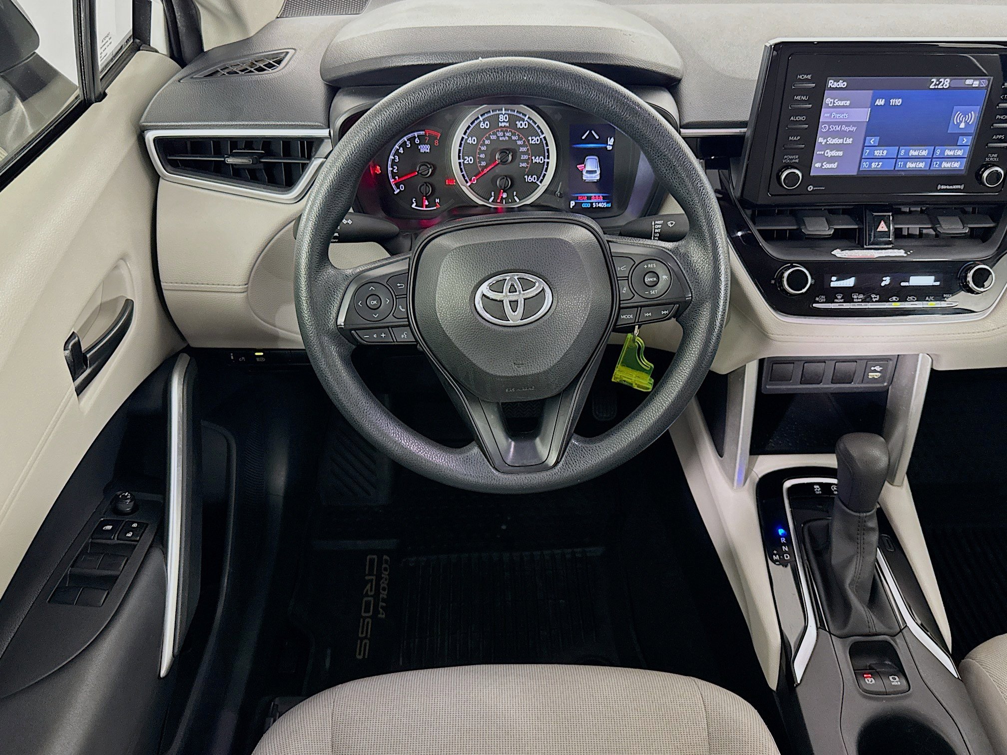 Used 2022 Toyota Corolla Cross L image 16
