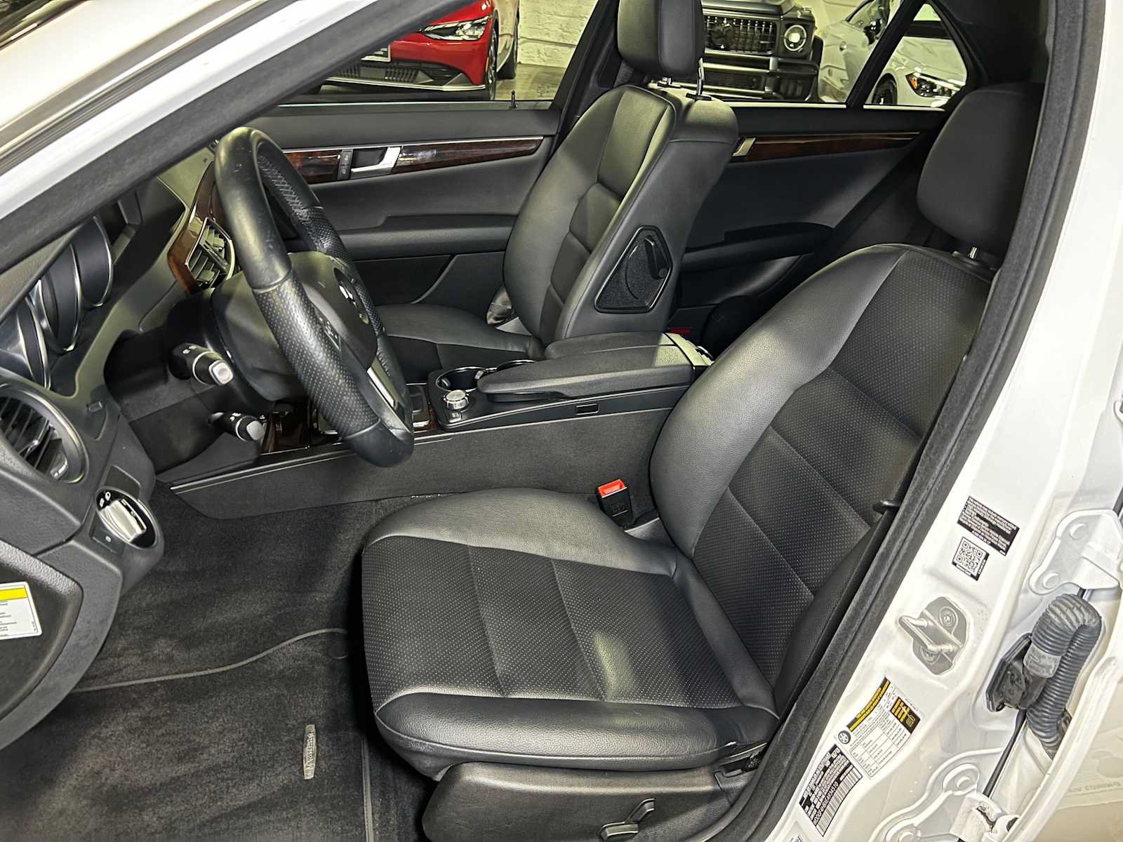 Used 2014 Mercedes-Benz C 250 Sedan image 23