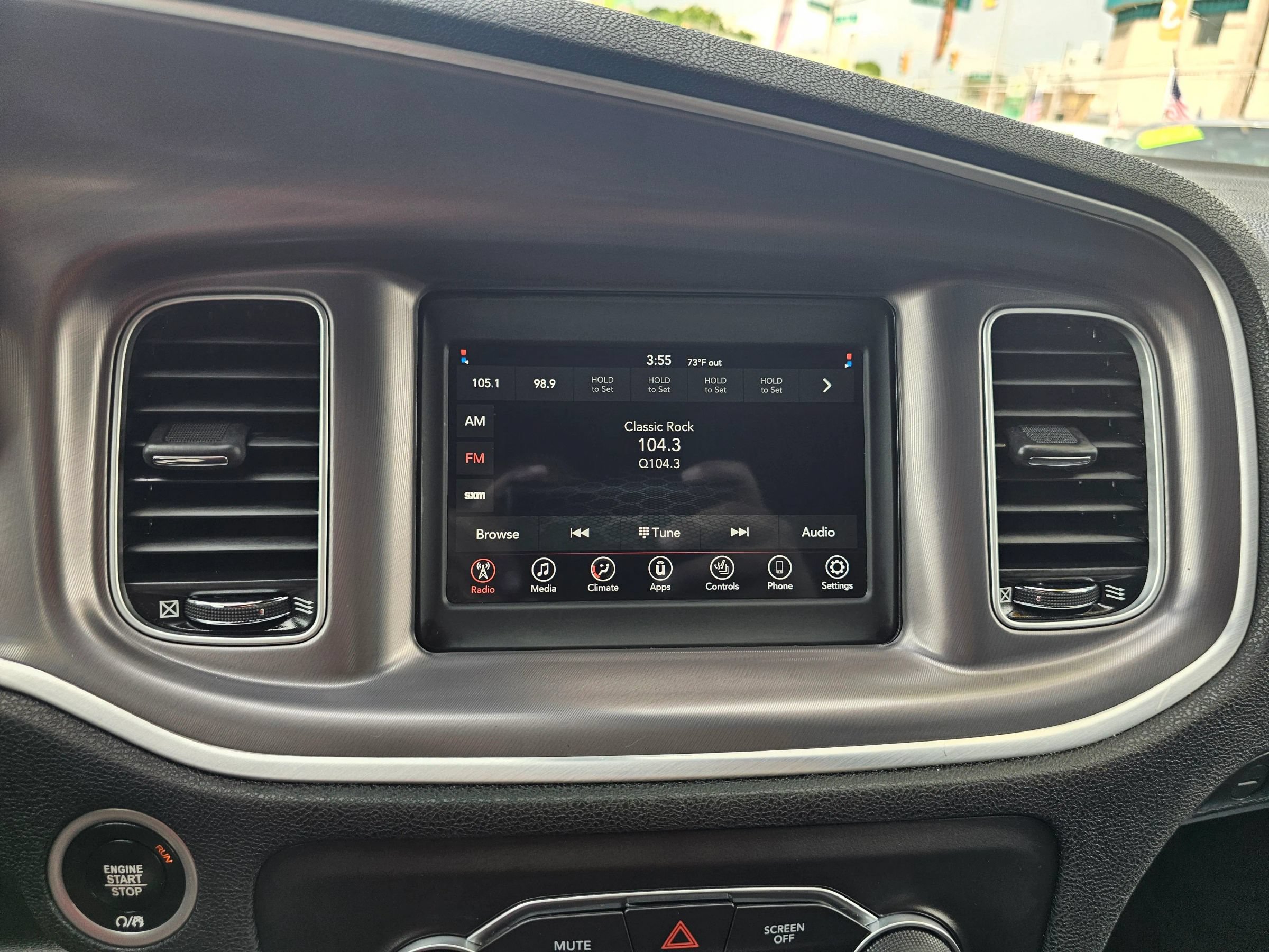 Used 2021 Dodge Charger SXT w/ Leather Interior Group RWD image 21