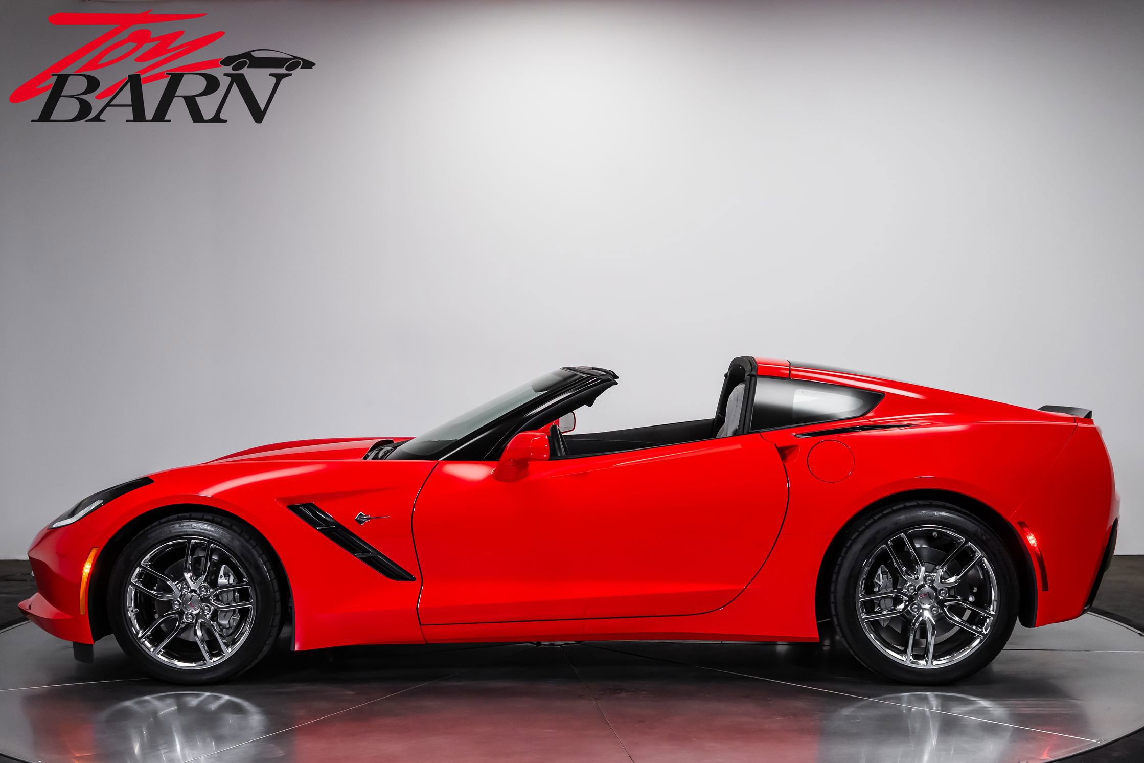 Used 2015 Chevrolet Corvette Stingray Coupe RWD image 2