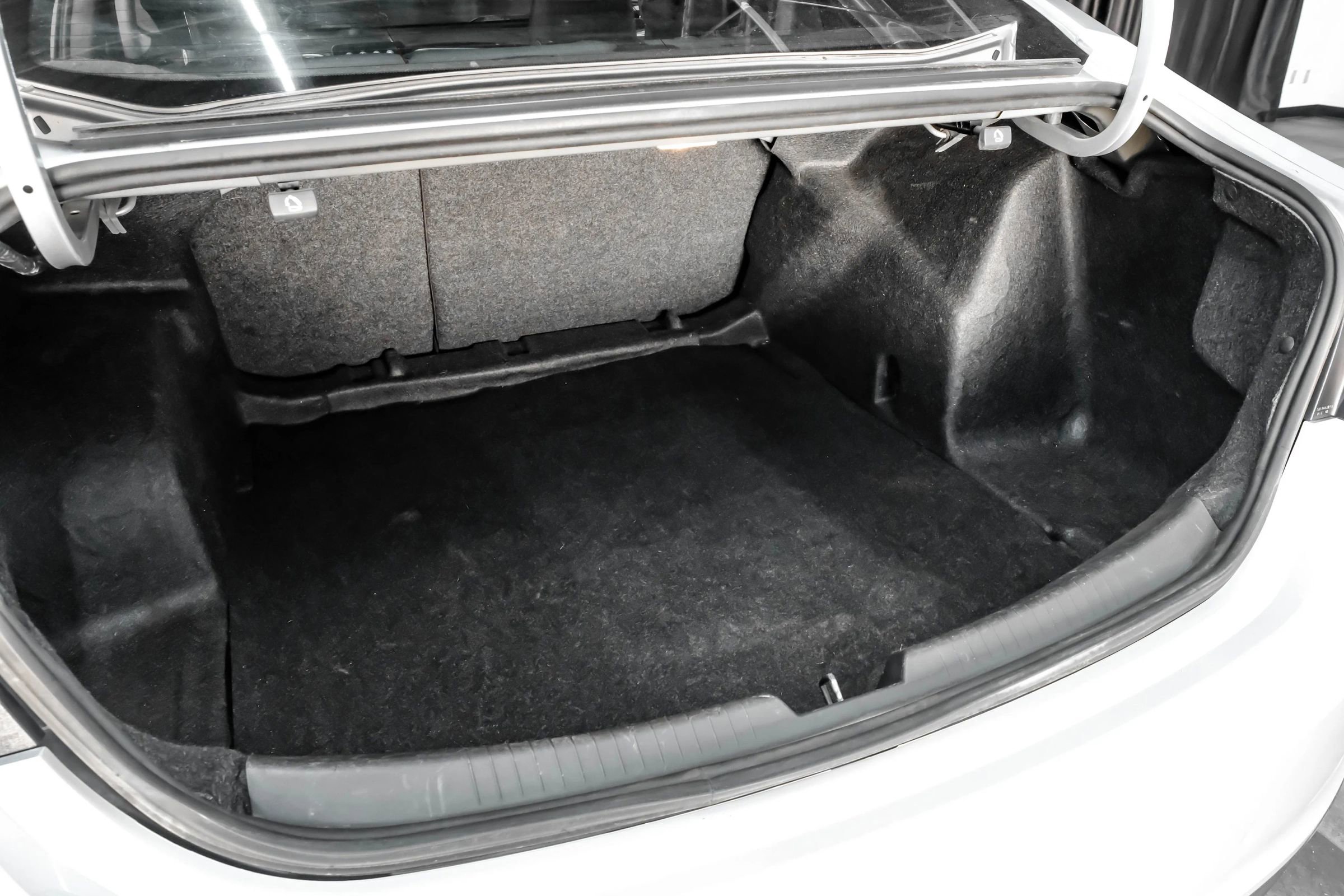 Used 2021 Chevrolet Malibu RS image 54